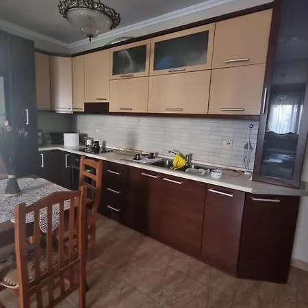 Sela Apartment *